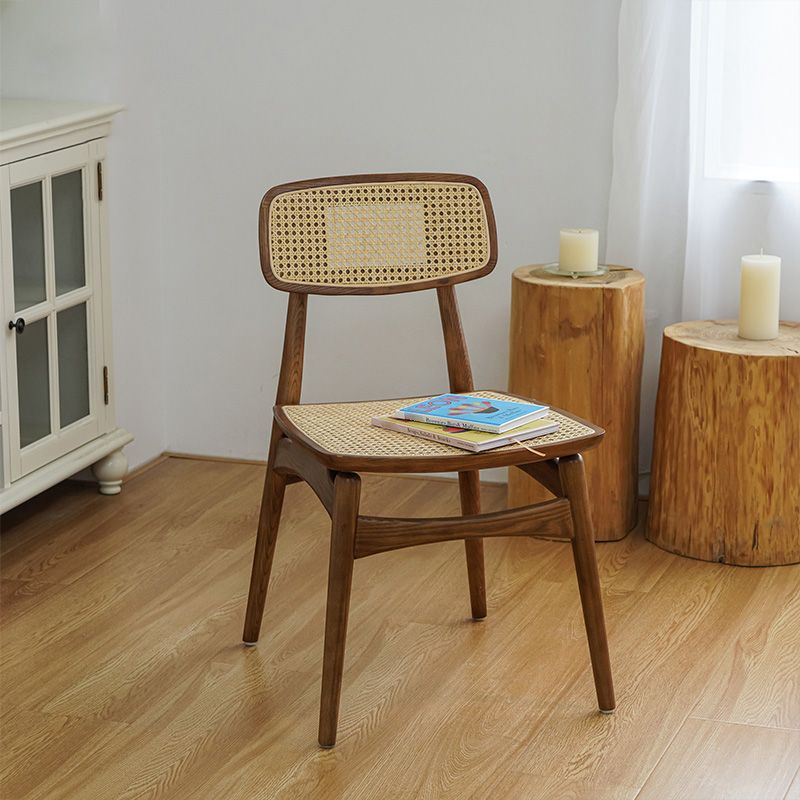 Silla de comedor de madera tradicional, silla sin brazos, silla de comedor de mimbre para uso en restaurantes
