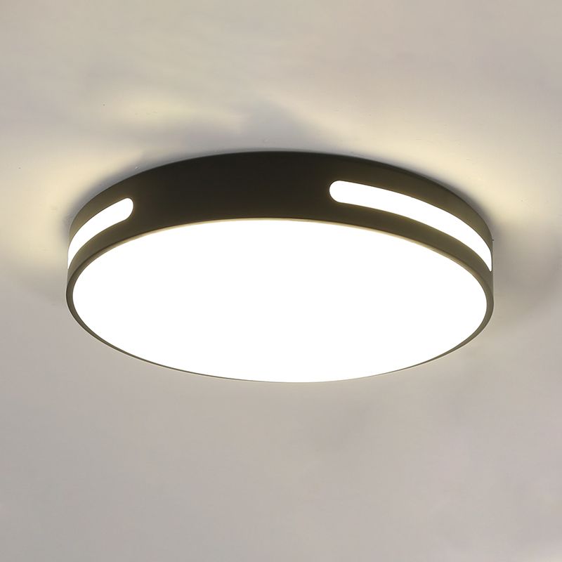 Lámpara de techo LED con montaje empotrado simple y pantalla acrílica