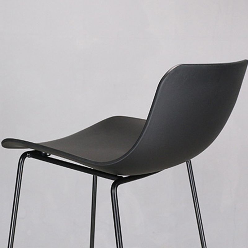 Industrialstil Barhosenmetall- und Plastikstuhl für Esszimmer