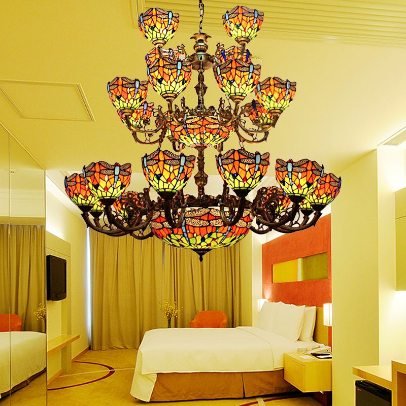 Iluminación de lámpara de lámpara de libélulas de 32 luces Tiffany vidrieras de 3 niveles luz colgante