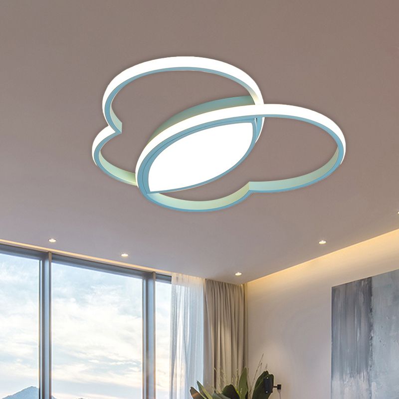 Lámpara de techo LED de estilo nórdico con montaje empotrado en forma de corazón amoroso de acrílico en blanco/rosa/azul para guardería