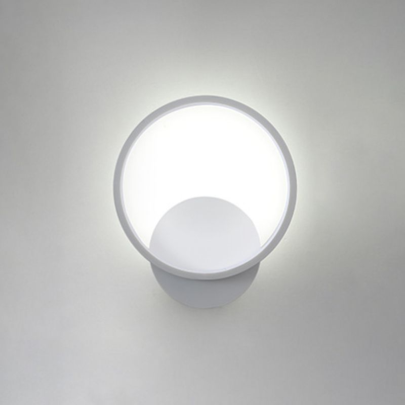 Wit geometrische LED -wandlamp in moderne eenvoud Smeedijzeren wandonderdelen met acrylschaduw