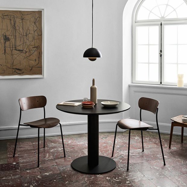Magasin de thé au lait moderne, chaise latérale à dossier ouvert, chaise de salle à manger en bois avec pieds noirs