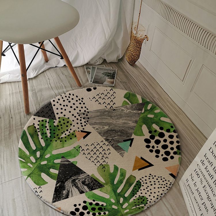 Green Tone Palm Leaves Pattern Rug Polyester Antique Carpet Stain Resistant Rug for Living Room