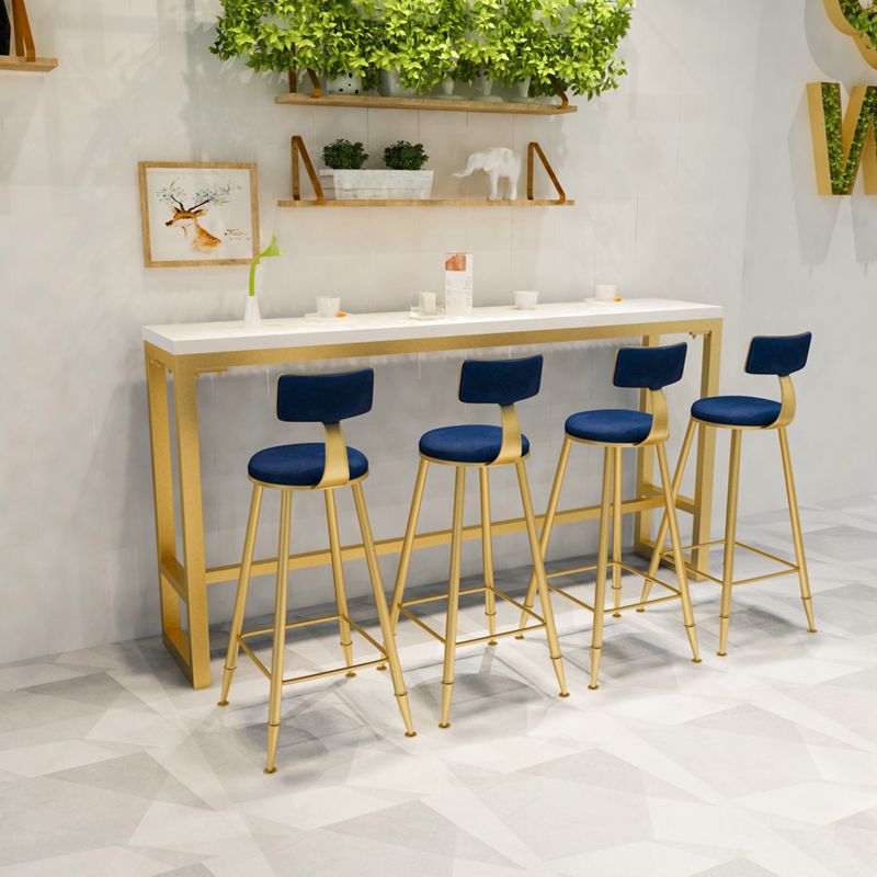 Mesa de barra de pub interior de rectángulo glamoroso de la barra de hierro dorada de oro con pedestal de caballete