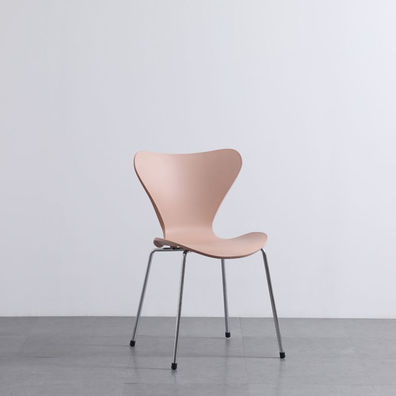 Sillas laterales sin brazos modernas con 4 patas de acabado negro sillas sólidas de plástico para uso doméstico