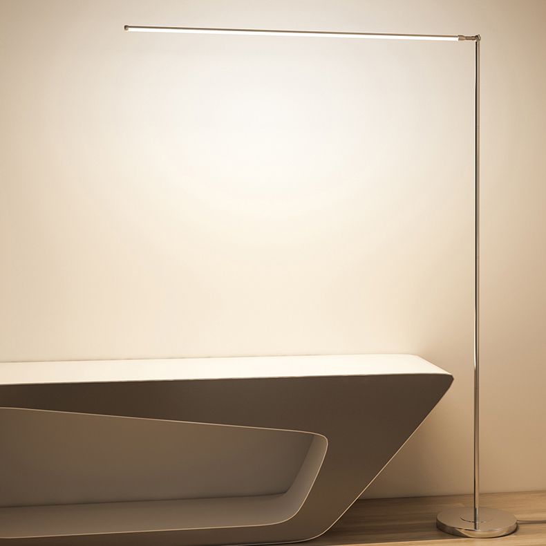 Lámpara lineal moderna de metal de 59 "Luz de piso blanco de altura para sala de estar