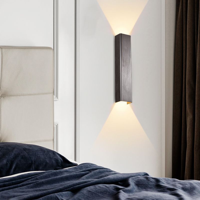 2 Lights Metal Wall Light Modern Style Square Shape Wall Mount Light Fixture