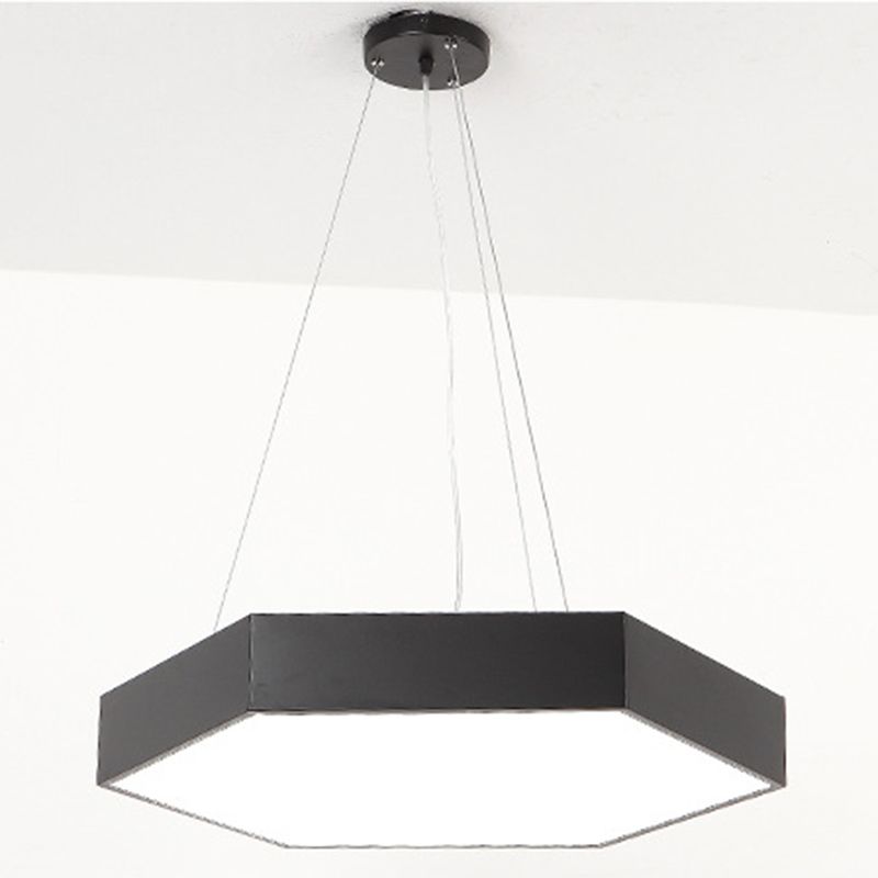 Metall sechseckiger Anhänger Deckenleuchte Einfachheit Schwarzes LED Hanges Licht mit Acryldiffusor