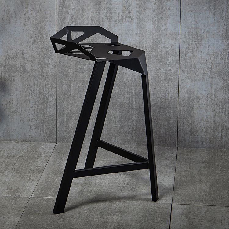 Industrial Low Back Bar Stool Metal Counter Height Stool in Black