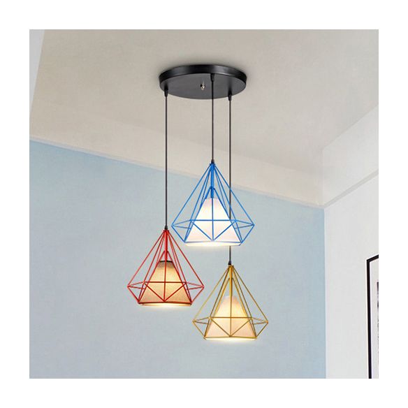 Multi -Color Caged Hanging Light Industrial Style Metal und Stoff 3 Lichter Innenheizbeleuchtung, linearer/runder Baldachin