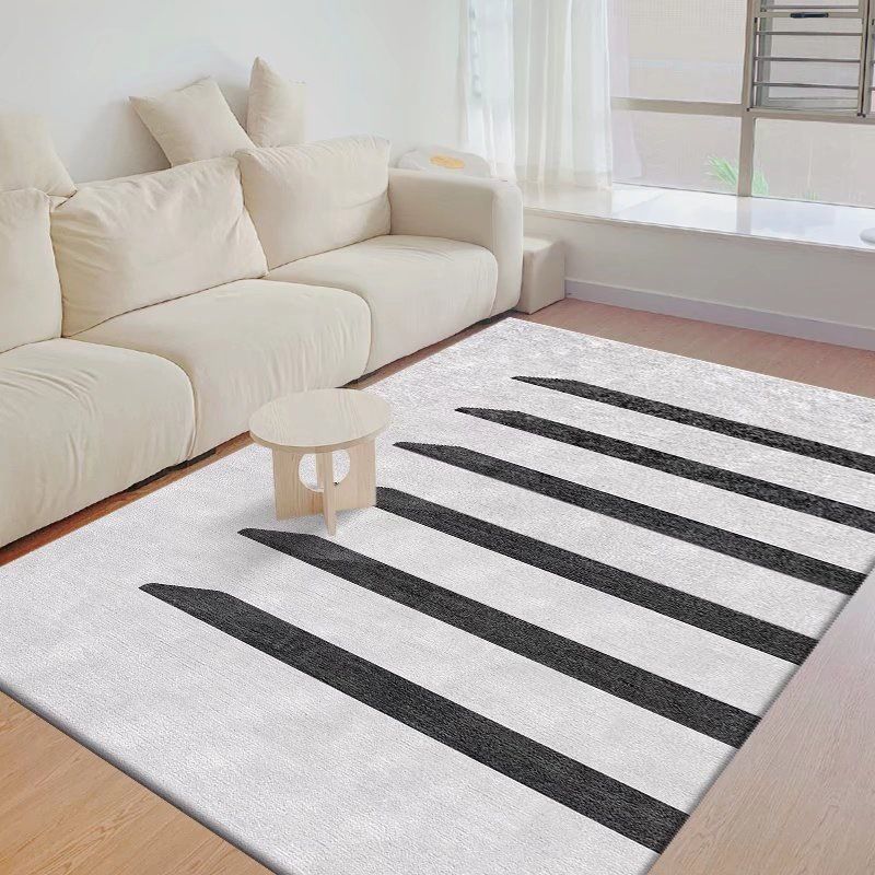 White Modern Rug Polyester Triangle Rug Non-Slip Backing Rug for Drawing Room