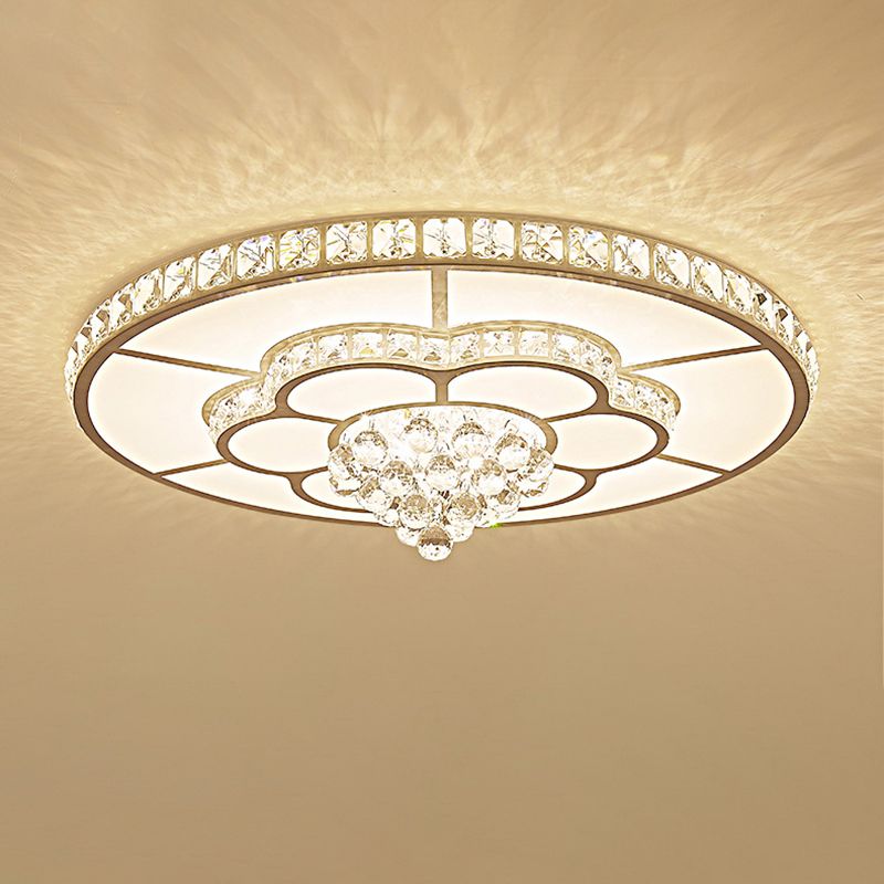 Minimalist Round Flush Ceiling Light Crystal Sitting Room LED Flush Mount Fixture in White