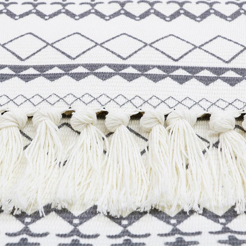 Hand-woven Fringed Rug Boho Pattern Rug Stain Resistant Carpet for Living Room