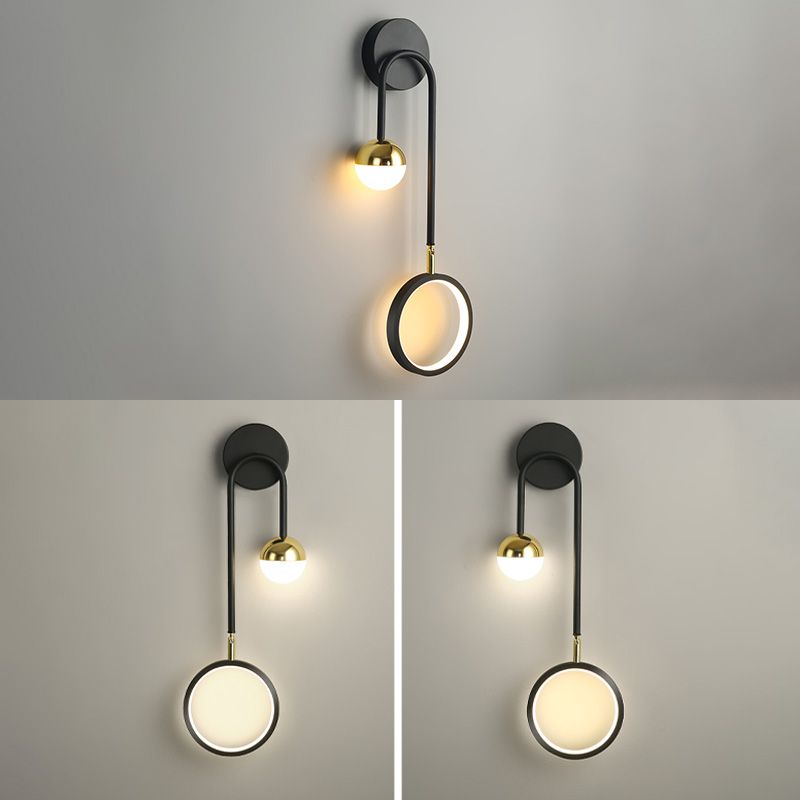 Black Metall LED -Wandlampe 2 Leichte hängende Wandleuchte mit Glaskugel und Acrylschatten