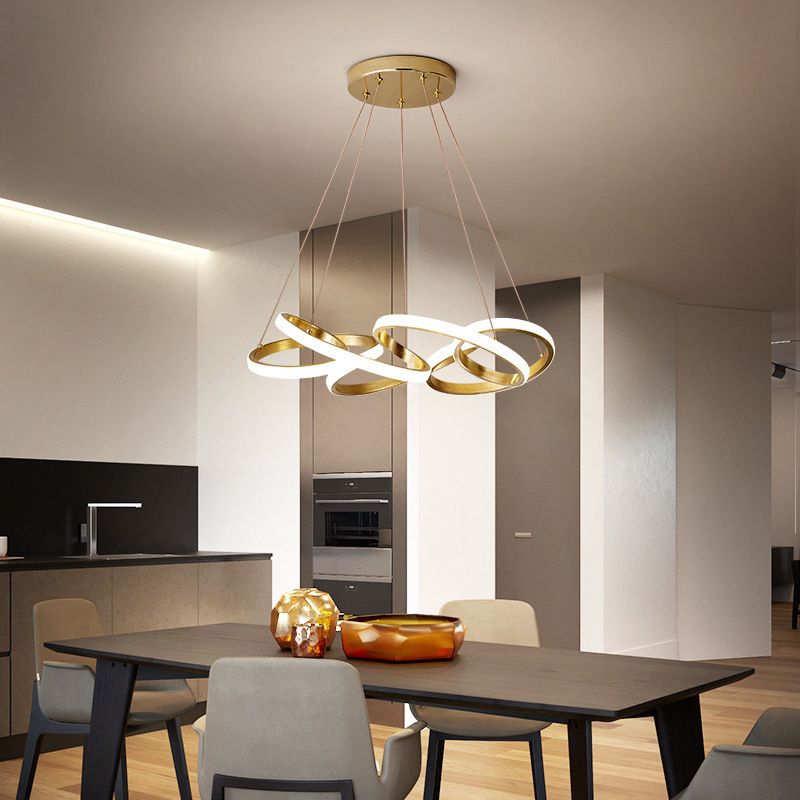 Curve senza soluzione di continuità il lampadario leggero moderno a soffitto acrilico a soffitto in oro