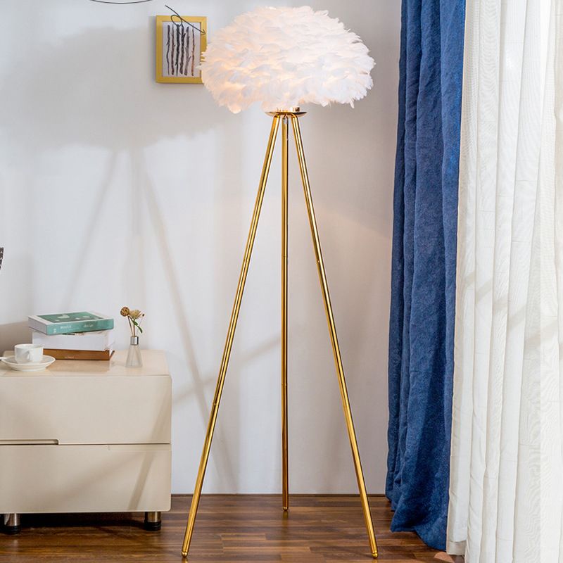 Dome Feather vloerlamp Minimalistisch enkel grijs/wit/roze vloerlicht met zwart/wit/gouden statief voor slaapkamer
