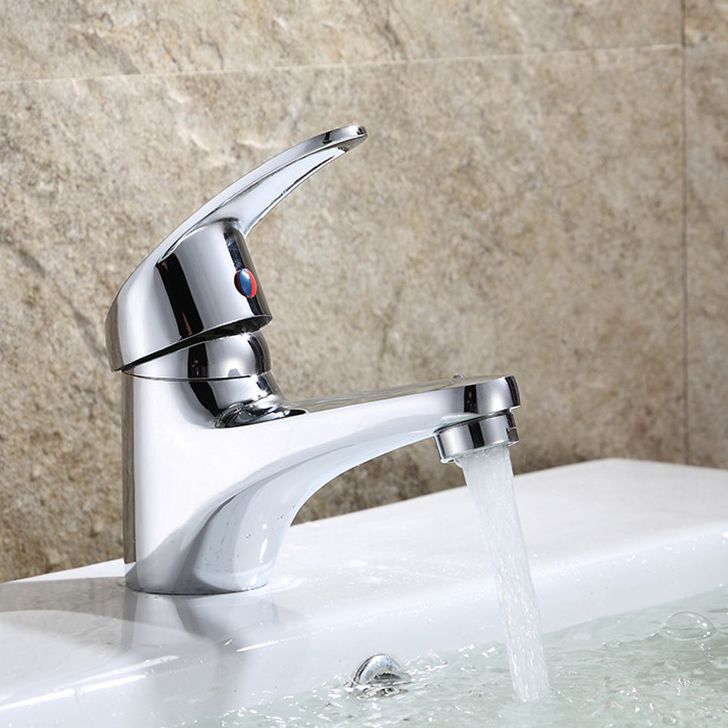 Contemporary Single Handle Kitchen Faucet Low Profile Faucet in Chrome