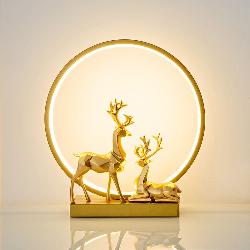 Table nordique en forme de bague légère lampe de support de nuit à LED avec cerfs décoratifs