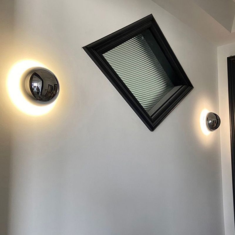 Modern Style Wall Lamp Metal Shade Wall Sconce Lighting for Bedroom