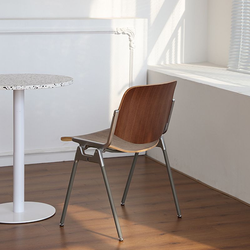 Silla de comedor de estilo moderno, sillas laterales sin brazos con respaldo abierto y patas de metal para cocina