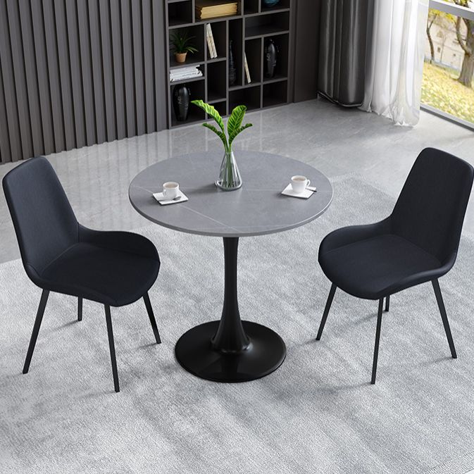 Mesa de comedor redonda Simplicity de piedra sinterizada con base de tulipán
