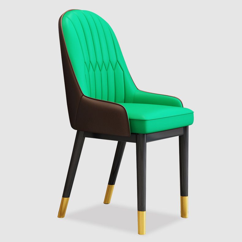 Silla lateral casera escandinava Silla de comedor con respaldo sólido tapizada de metal