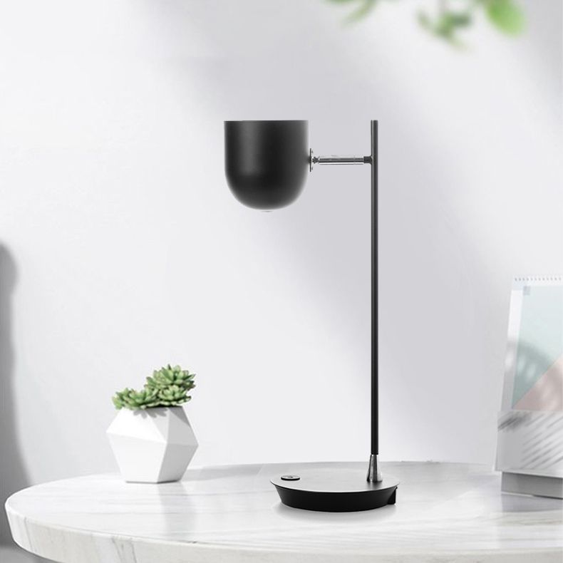 Lampe de table de nuit en métal en forme