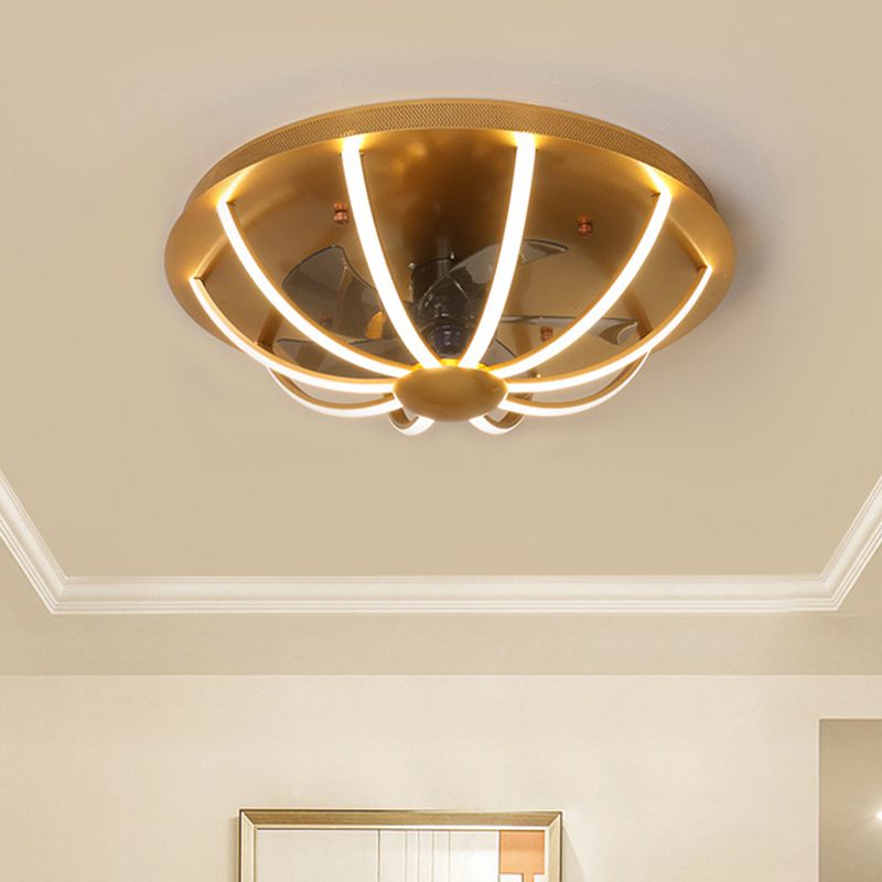 Gewölbter Käfighänge -Lüfter hellem modernistisch metallisch weißen/grau/goldene LED Flushmount Lampe mit 4 Klingen, 23,5 "W.