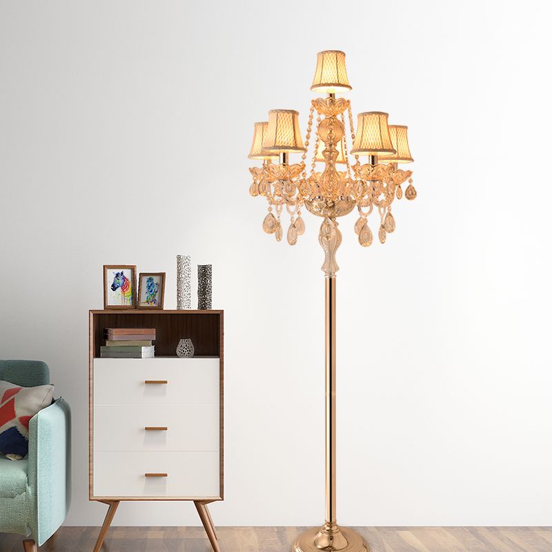 Lámpara de lectura de la sala de velas Cristal transparente tradicional 5/6 bulbos dorado luz de pie con sombra blanca
