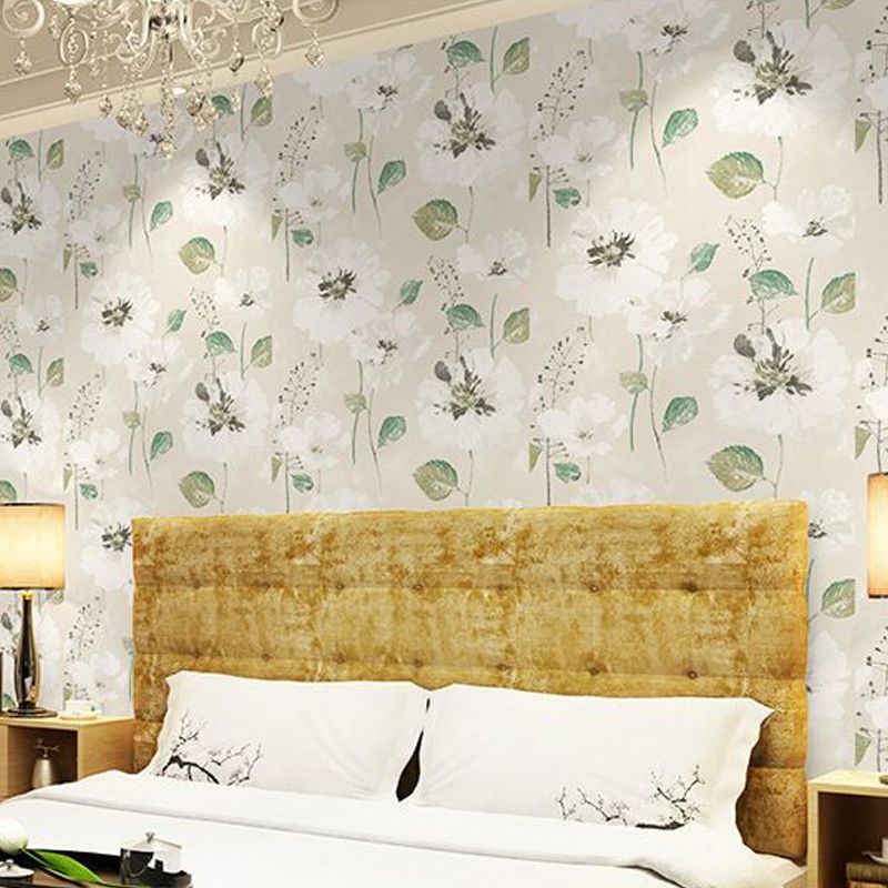 Soft Color Rust Wallpaper Roll 57.1-sq ft Blossoming Flower Pattern Wall Covering for Bedroom