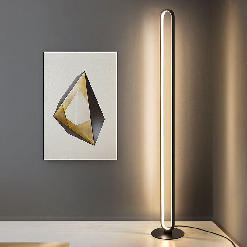 Moderne stijl metalen vloerlamp lineair LED -vloerlicht voor slaapkamer