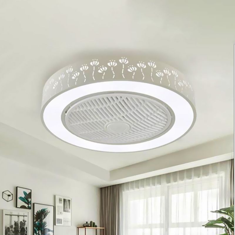 Acryl weiß hängende Lüfterlampe Runde LED 21,5 "Weitminimalismus Halbflush -Deckenleuchte mit 4 Klingen