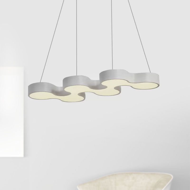 LED Esszimmer Anhänger Beleuchtung mit Kurve Metall Schatten zeitgenössischer weiß/schwarz hängende Deckenlampe in Weiß/warmem Licht