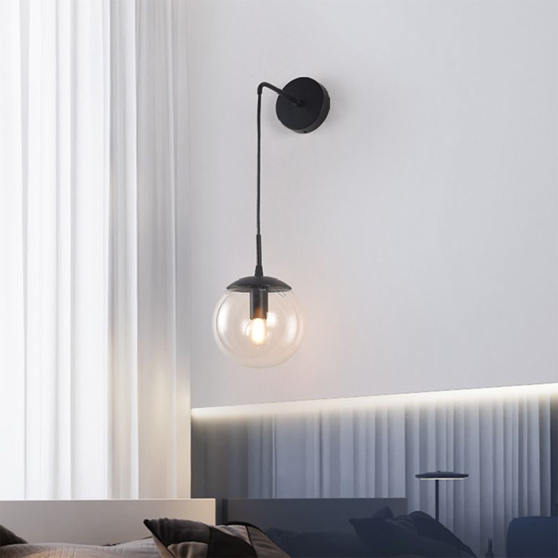Heldere/rookgrijs glazen bol wand sconce retro 1 lichte wandmontage lamp met lange goud/zwarte arm