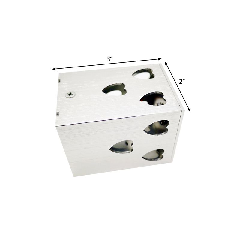 Luminaire de luminaire d'applique en forme de cœur moderne lampe murale à LED de fête de disco métallique en argent, violet / bleu / jaune lumière