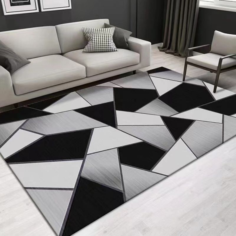 Tappeto grigio con stampa di geometria poliestere moderna tappeto resistente alle macchie per soggiorno