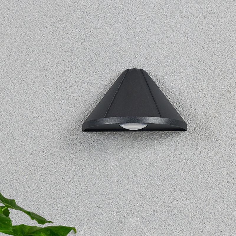Single Modernism Black/White Wall Mounted Sconce Statement LED Wall Light