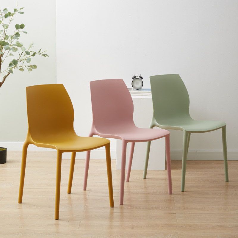 Sedie impilabili in stile moderno sedia da pranzo a bracciole con gambe di plastica per cucina