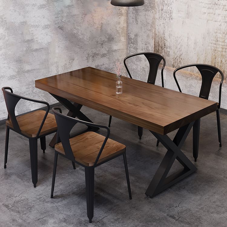 Tavolo da pranzo in legno massiccio in stile industriale Tavolo rettangolo marrone con base di metallo per sala da pranzo