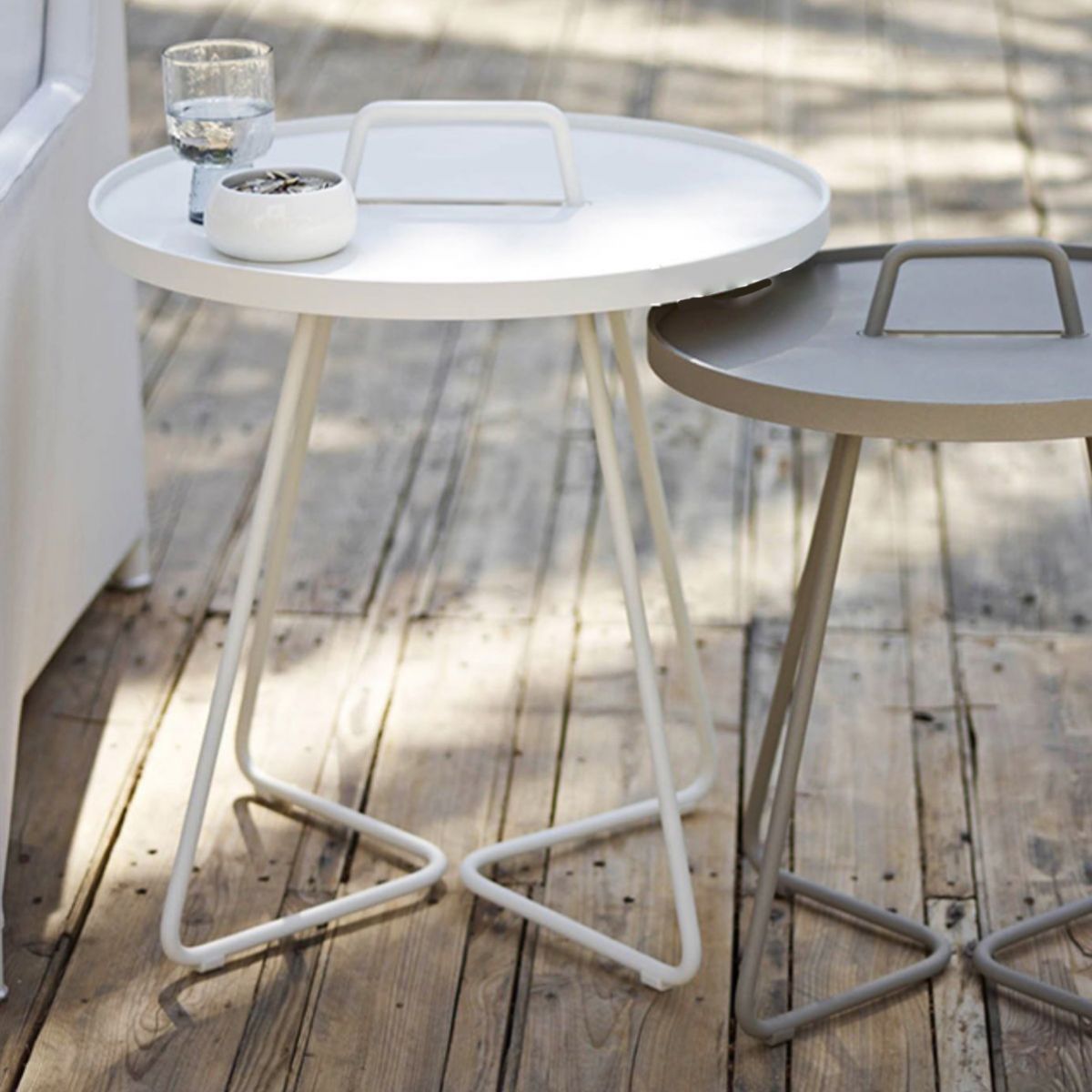 Modern Style Round Side Table Aluminum Rust Resistant Patio Table