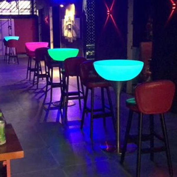 Polyethylene Round Table Industrial Style Restaurant Nightclub Lighting Bar Table