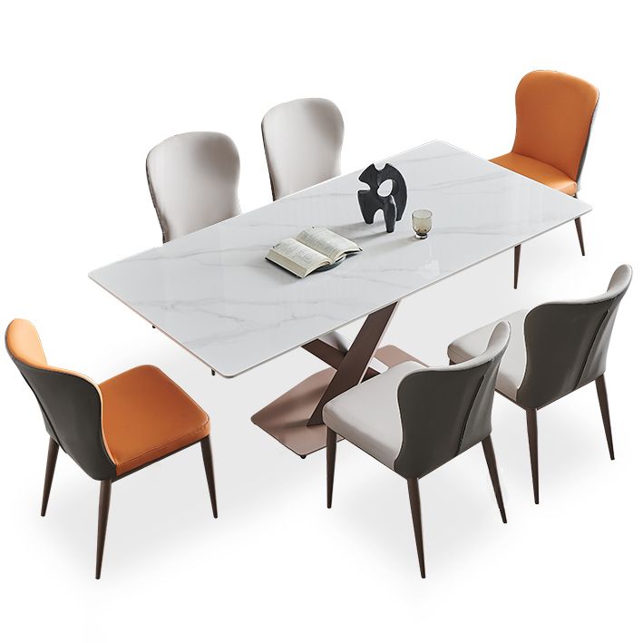 Mesa de comedor de lujo tradicional mesa de piedra sinterizada blanca con marco de oro rosa