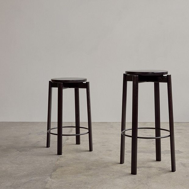 Contemporary 29.5-inch Backless Bar Stool with Solid Wood Base