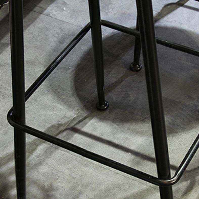 Industrielle schwarze Thekeschatzhocker Eisen Holz Bar Bristol Stühle mit rundem Sitz