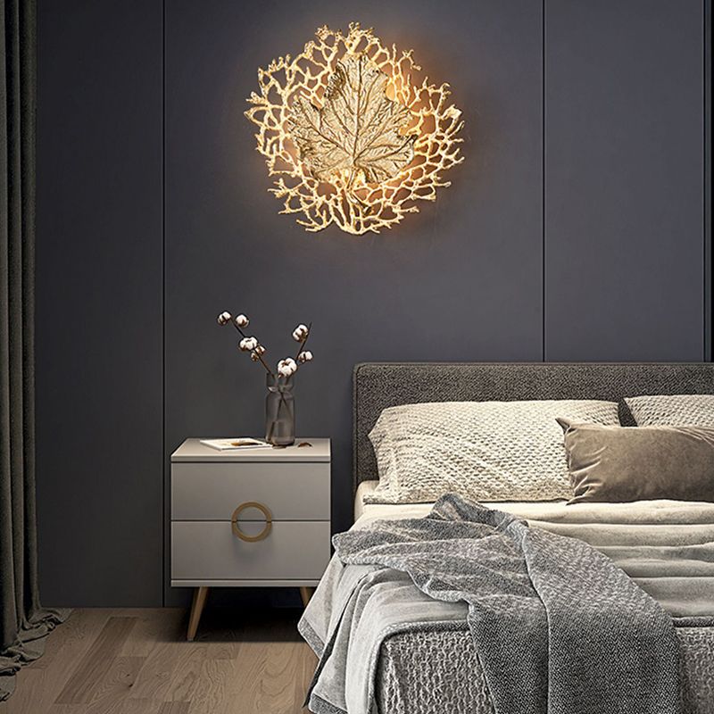 Metal Shade Wall Lamp Modern Style Unique Gold Shape Wall Mounted Lighting for Bedroom