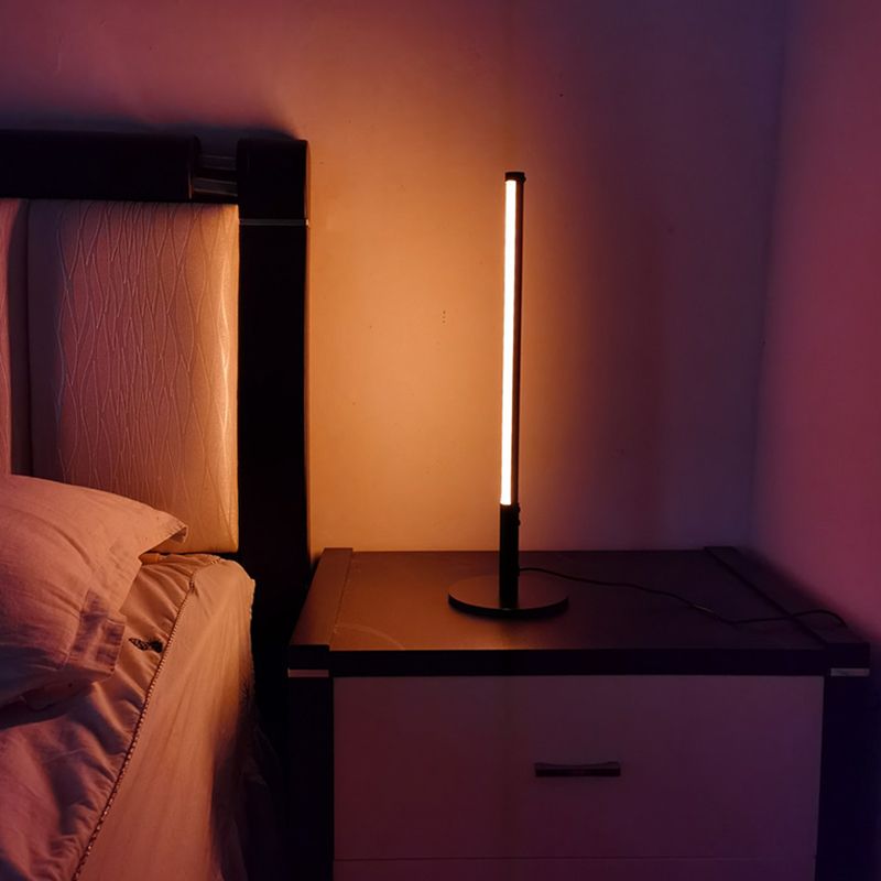 Lampada da comodino a forma di tavolo a forma di asta nera per camera da letto per camera da letto