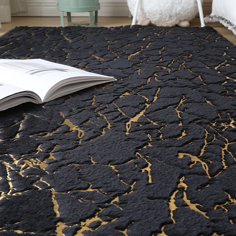 Purple Graphic Carpet Polyester Simple Carpet Non-Slip Backing Carpet for Bedroom