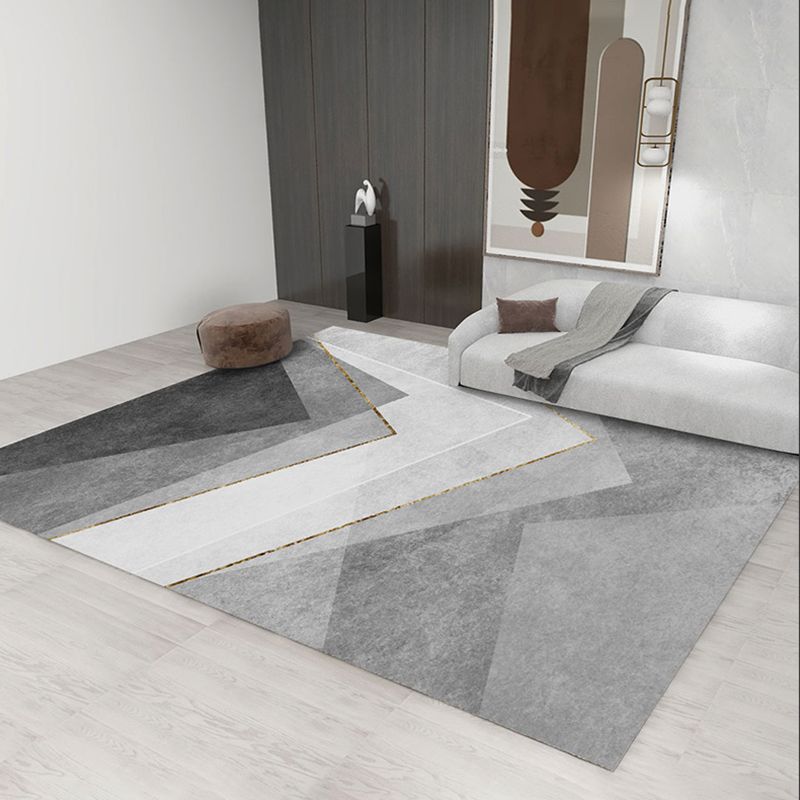 Grey Tone Modern Indoor Rug Polyester Triangle Print Carpet Non-Slip Backing Rug for Home Decoration