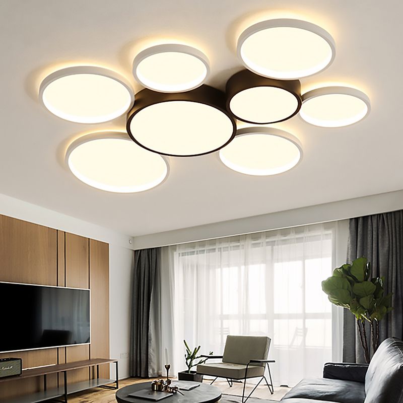 Black and White Multi-Ring Flush Lighting Moderne 3/5/6 Lichter Acryl Led-Lampe-Halterung in Weiß/Warm Licht